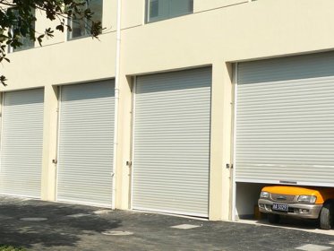 濟(jì)南車庫門與車庫卷簾門有什么不同之處